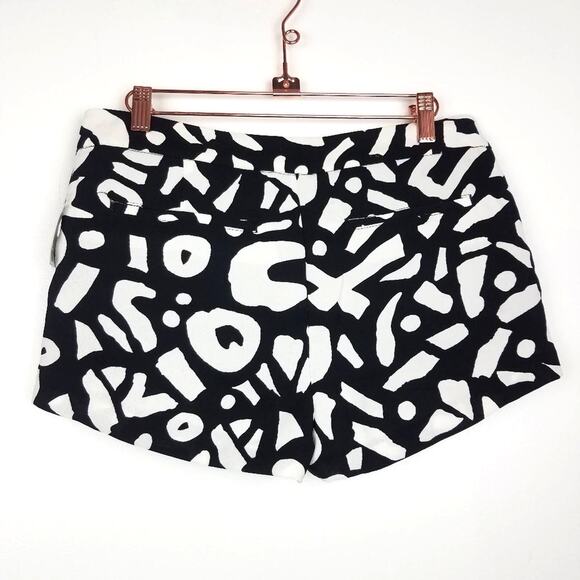 Alice & UO | Black & White Patterned Shorts New - Picture 2 of 6